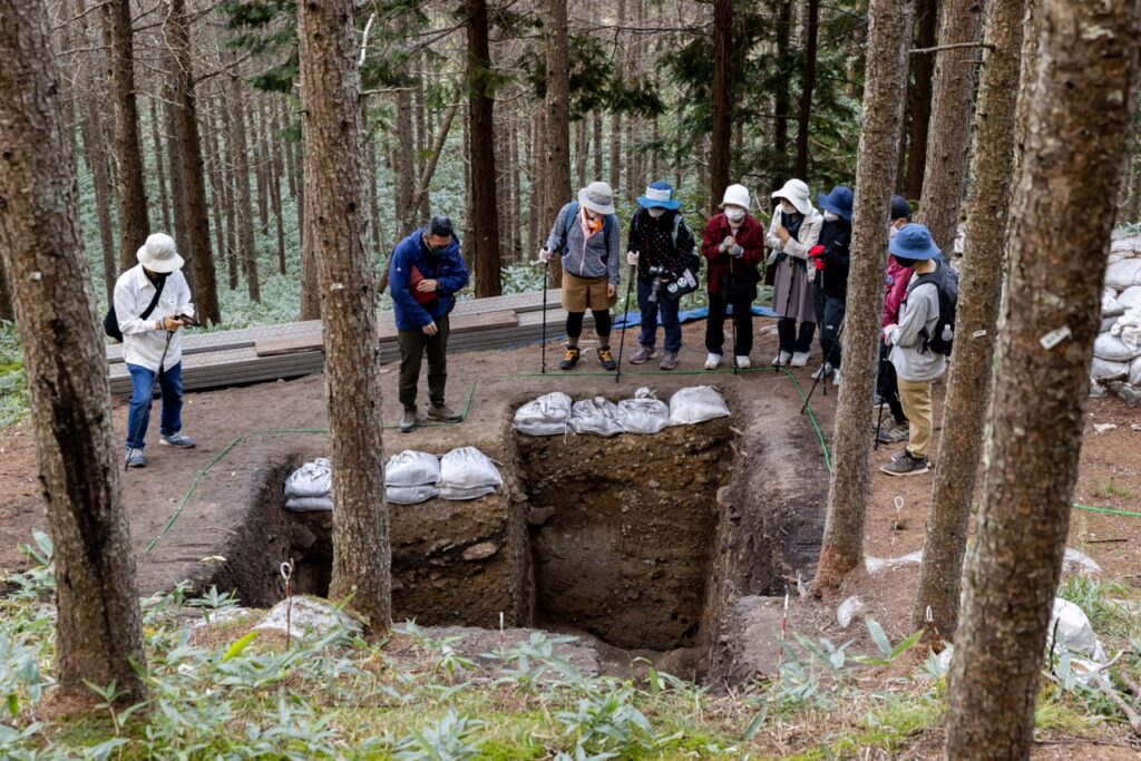 黒曜石の宝庫 星ヶ塔遺跡 見学ツアー 諏訪の国ブランド認定商品 諏訪の国